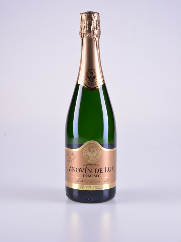 Sekt De Lux, šumivé, demi sec – Znovín