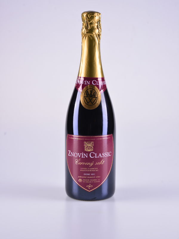 Sekt Classic červený, šumivé, demi sec – Znovín