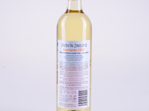 Sauvignon, pozdní sběr, polosuché, 2015 – Znovín